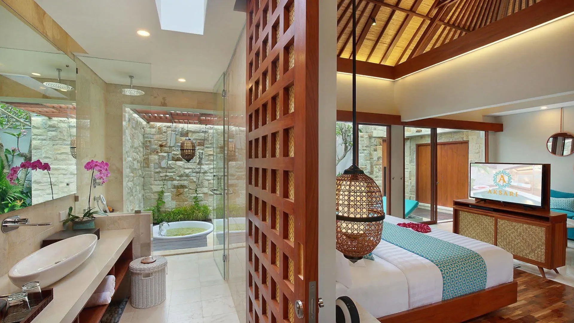 Aksari Villa Seminyak 3*,