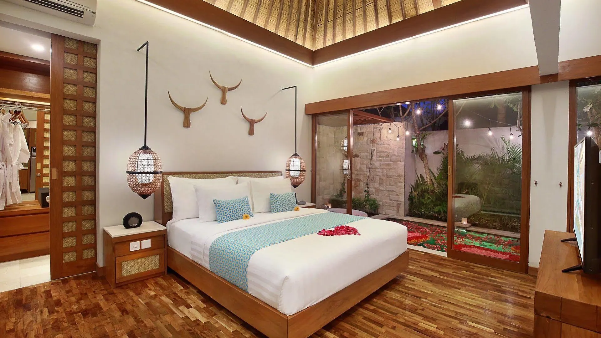 Aksari Villa Seminyak